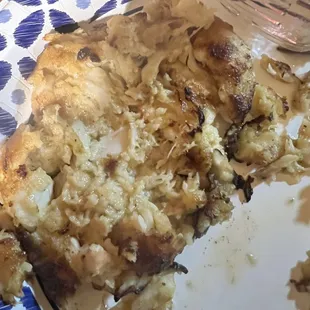 6 oz. Crab Cake....nothing but filler. Barely any meat whatsoever. What a let down.