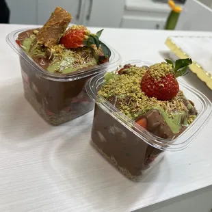 Dubai cup ,Kunafa with pistachios cream, strawberry , covered with our signature Belgian chocolate