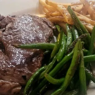Ribeye with bean and fries