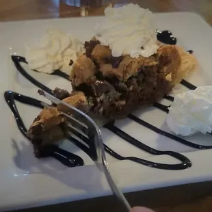 Chocolate chip cookie pie