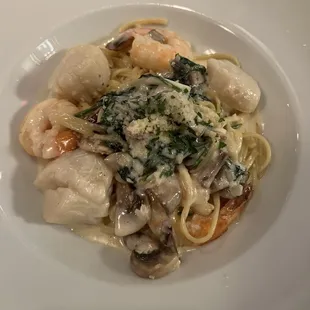 Scallop and Shrimp Fettuccine