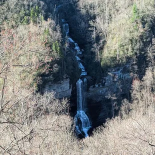 Raven Cliff Falls and Dismal Trail Loop | Instagram: @telephonesmoothie