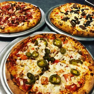 Lunch special pizzas