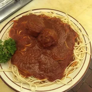 Yum spaghetti &amp; meatballs