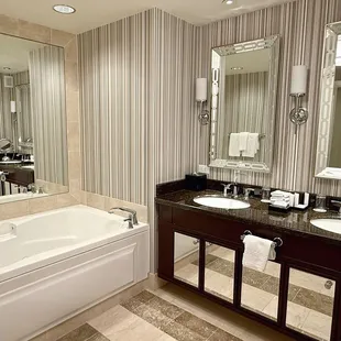 Octavius Premium Room (bathroom)