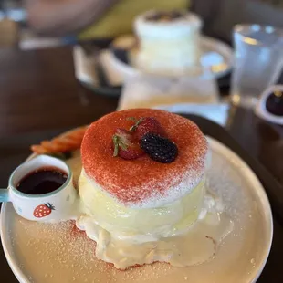 Strawberry soufflé pancakes