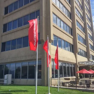Conveniently located at 5755 Granger Road in Independence Tower Cafe 17 is easy to find!