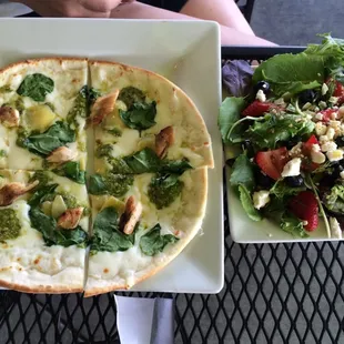 Chicken spinach and artichoke with pesto sauce