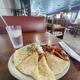 Quesadilla with fajita chicken