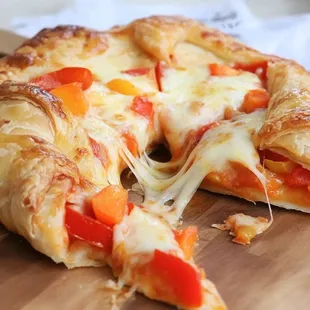 Veggie Pizza Croissant