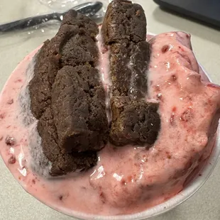 Raspberry tofu-based froyo with brownie bite topping