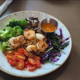 Thai bowl with shrimp