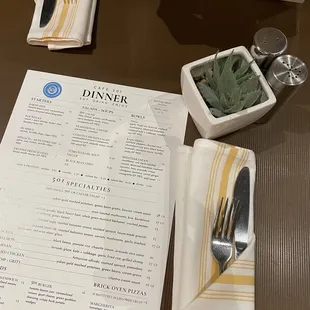 Menus and table