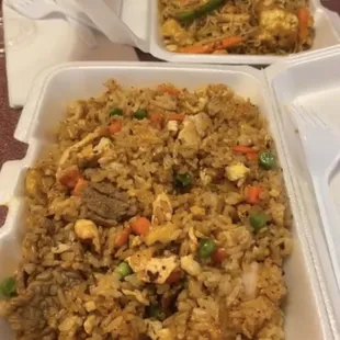 Combination fried rice and curry rice noodles