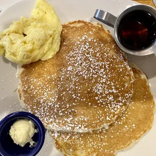Buttermilk pancakes with Pinon