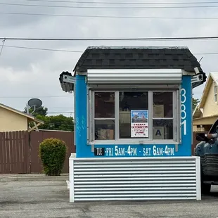 a car parked in a parking lot
