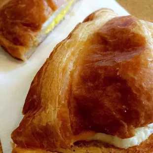 Egg croissant