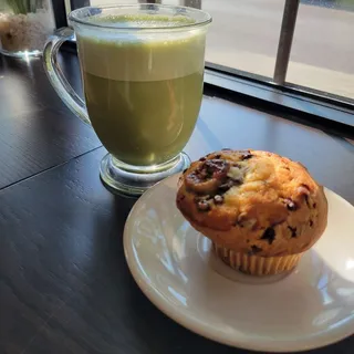 Chocolate Chip Muffin