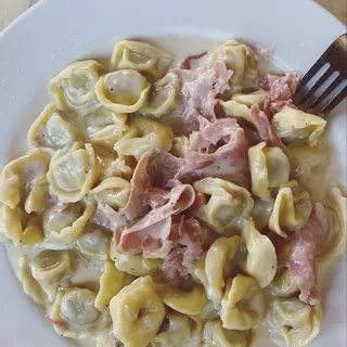 Tortellini di Carne Emiliana