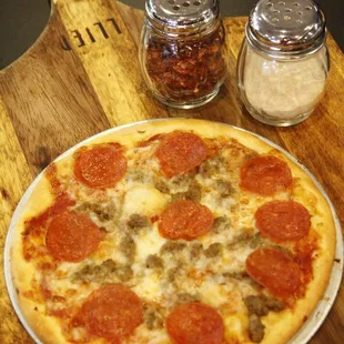 pepperoni and sausage Pizza