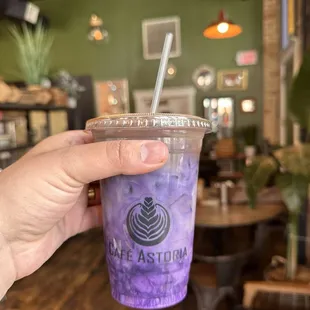 Ube latte