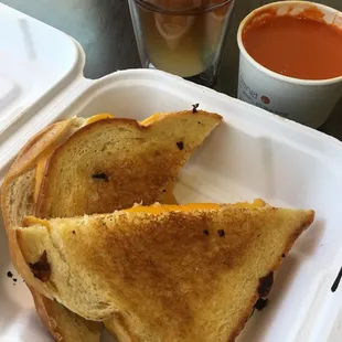 Grilled cheese sandwich and tomato soup