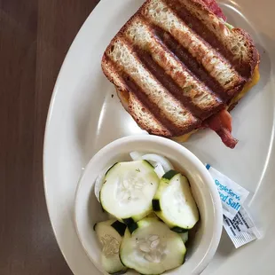 GLUTEN FREE turkey BLT with Avocado and Cucumber onions side