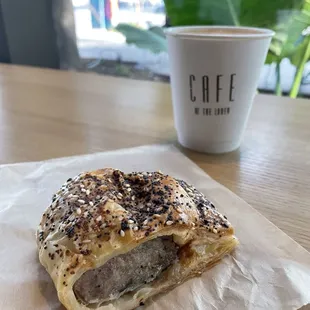 Cafe At The Loren