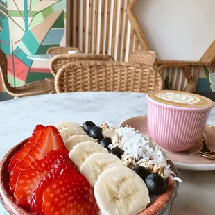 Cortadito &amp; oatmeal bowl