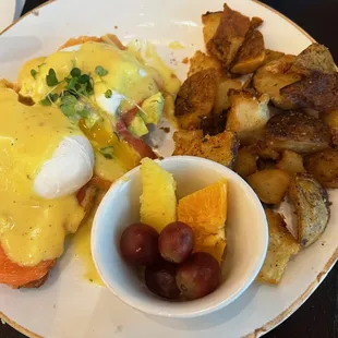 Smoked Salmon Benedict