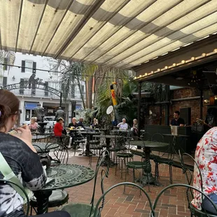 Live music and the beautiful green tables