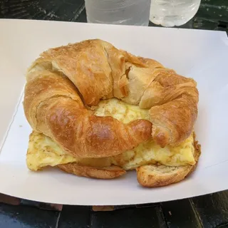 BREAKFAST SANDWICH