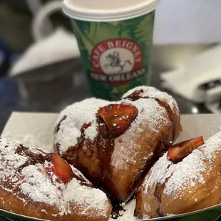 Valentine&apos;s Day Special and a coffee
