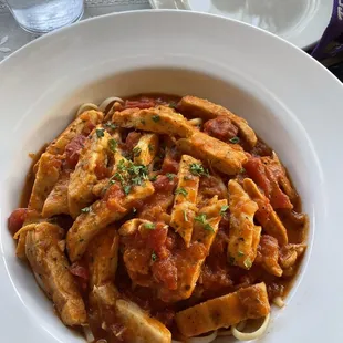 Linguine w/ marinara and extra chicken