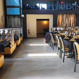 ramen and noodles, interior