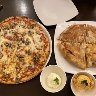 Capricciosa Pizza vs Cheese Burek !!!