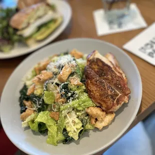 Kale &amp; romaine Caesar salad