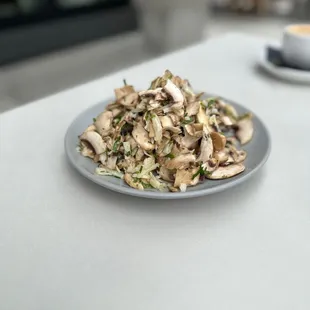 Mushroom and Jarlsberg salad