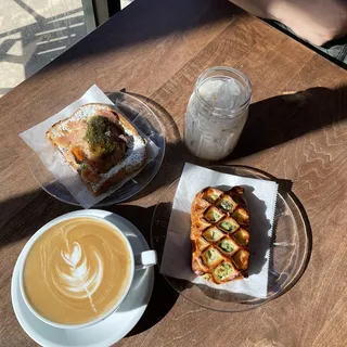 Box of Chai Tea Latte