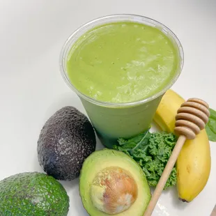 GREEN MACHINE SMOOTHIE
spinach, kale, almond milk, banana, honey, avocado, almond butter