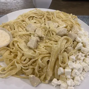 Fettuccine Alfredo con Pollo