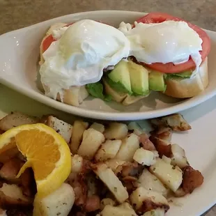 Avocado eggs benedict