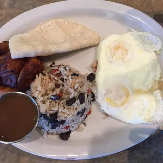 Fried / Galo Pinto Rice