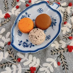 Passion fruit, Nutella, cookie and cream macarons.