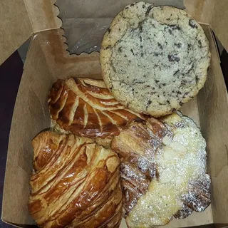 Chocolate Chip Cookie