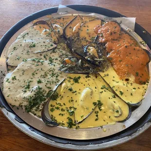 Mussels sampler platter