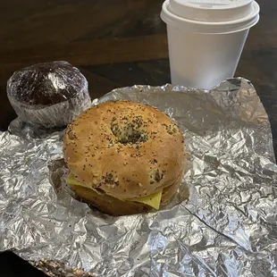 Bagel, muffin, Coffee