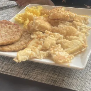 Pancakes, sausage and eggs