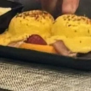 Eggs Benedict