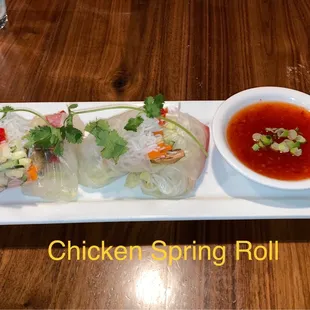 chicken spring roll with dipping sauce
